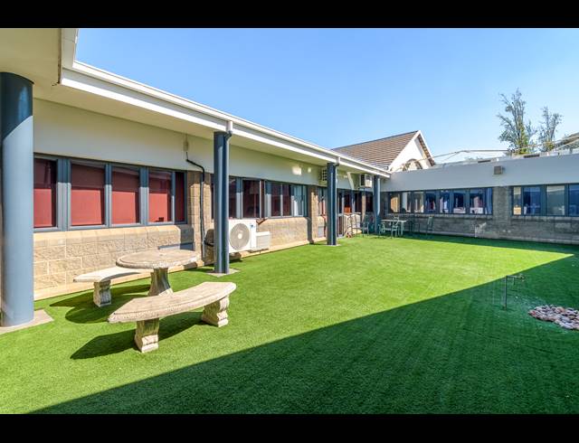 1,610M² OFFICE FOR SALE IN WOODMEAD